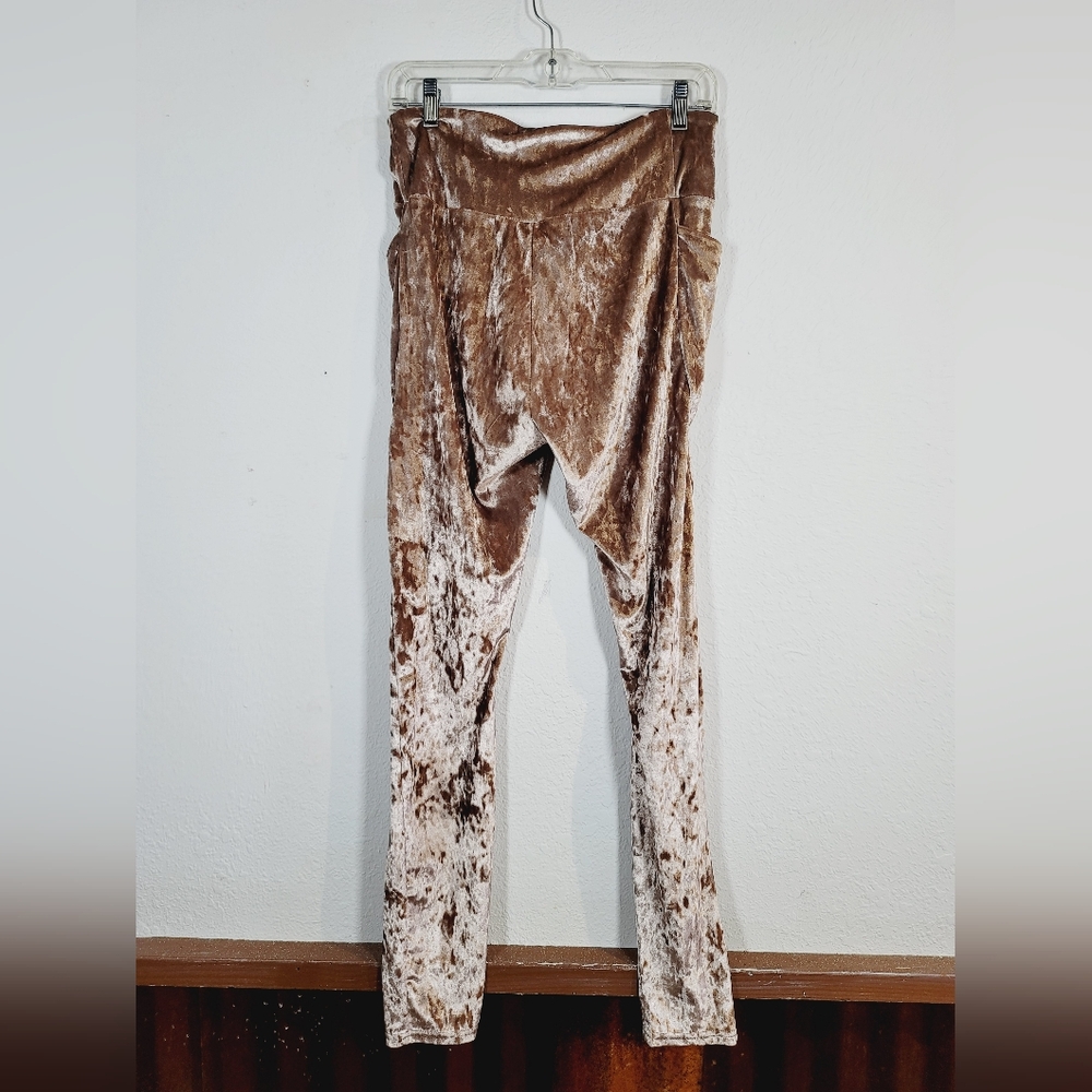 Fabletics Go-To Crushed Velour Wide Leg Pant Set, Size XL - Picture 8 of 8